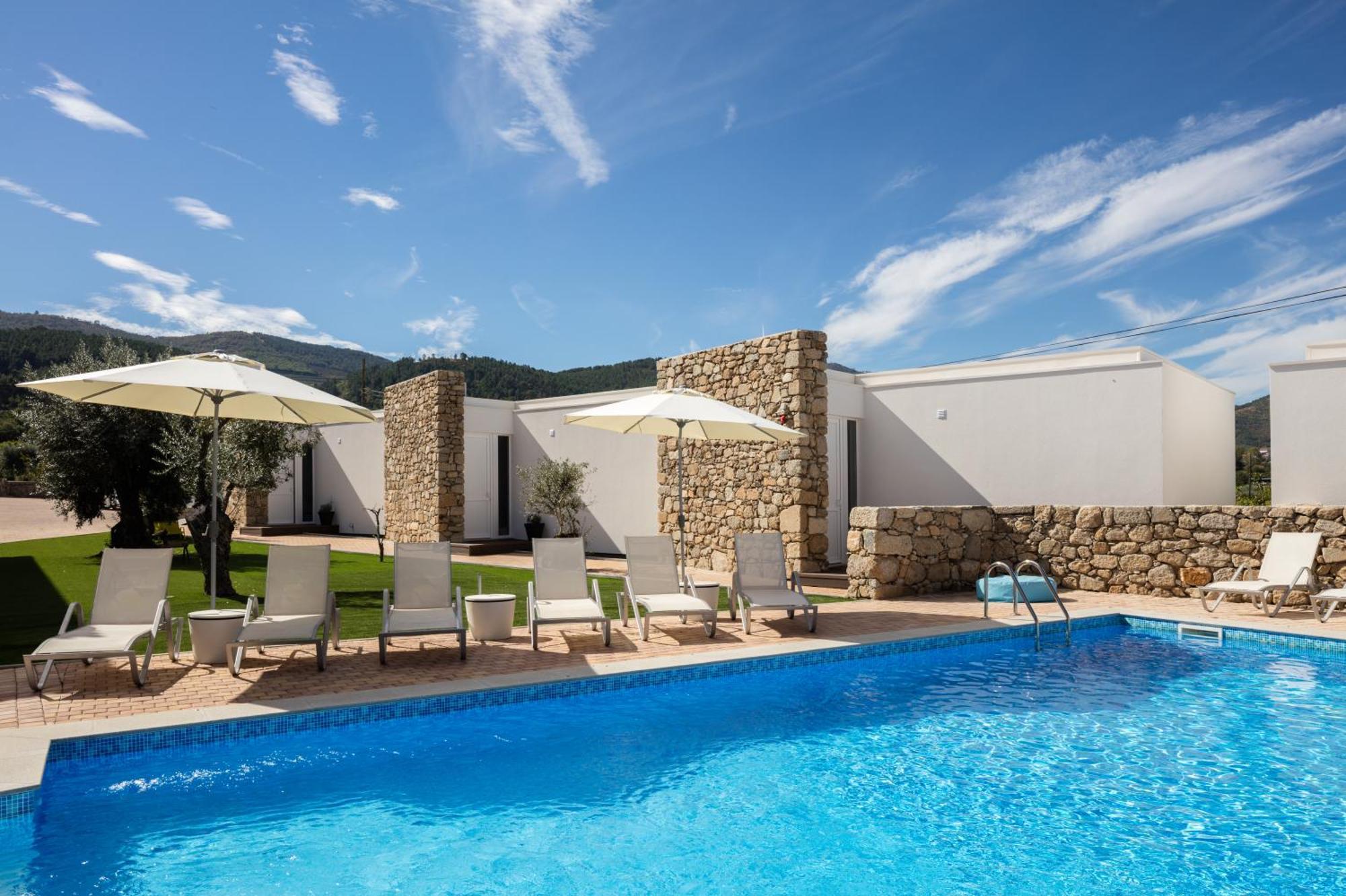 Cerca Design House Hotel Donas Buitenkant foto
